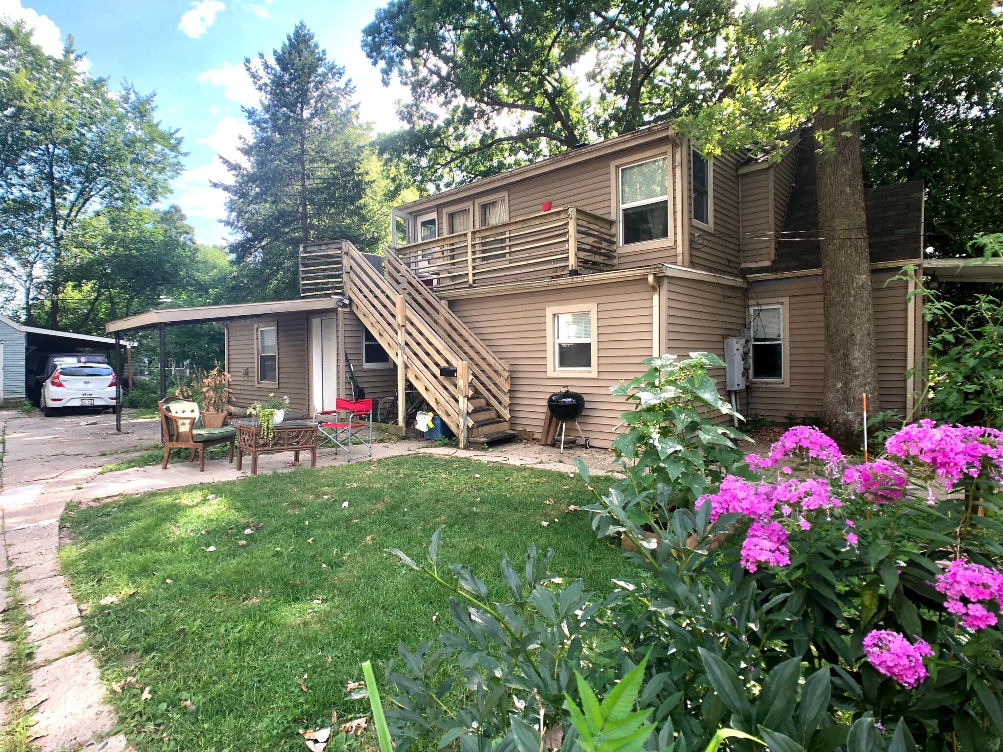 Building Photo - 1817 Spohn Ave