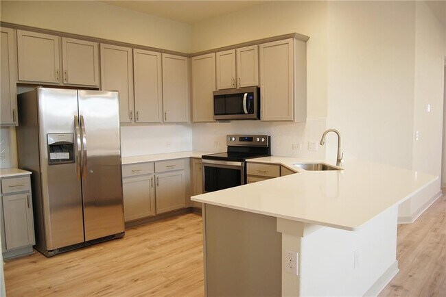 Building Photo - 640 Peace Pipe Way