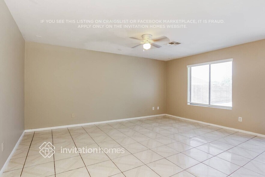 Building Photo - 4422 N 124th Ave
