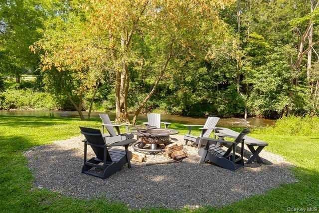 Building Photo - 11 Old Depot Way