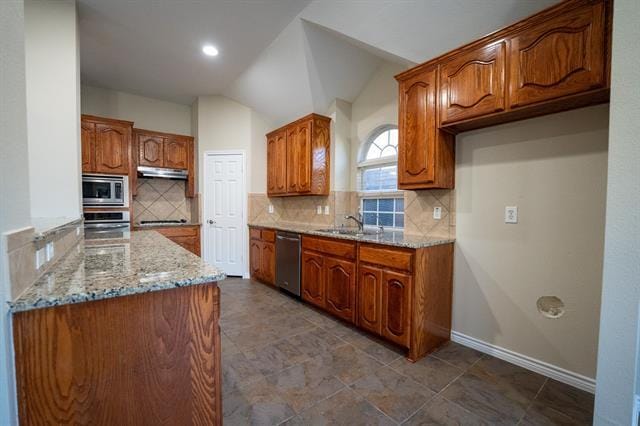 Building Photo - 2002 Gardenridge Dr