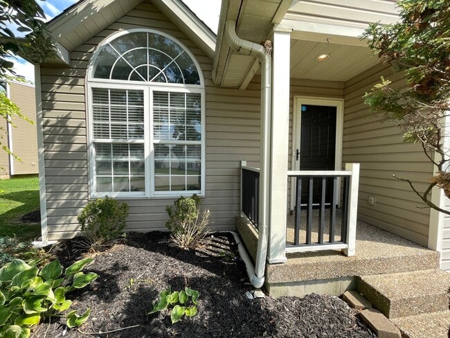 Building Photo - 6015 Mercury Dr