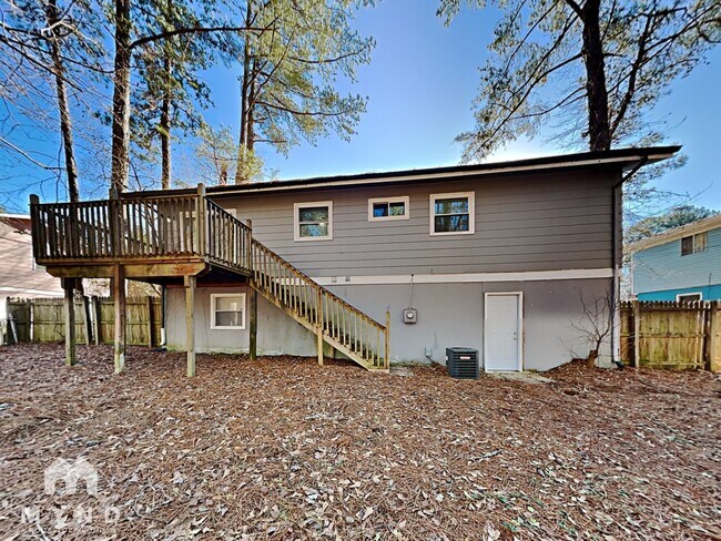Building Photo - 6665 Hidden Brook Trail