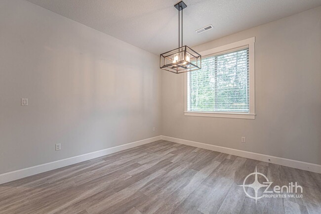 Building Photo - 134 Zephyr Dr
