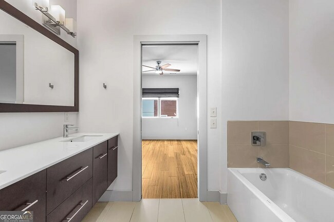 Building Photo - 1672 DeKalb Ave NE