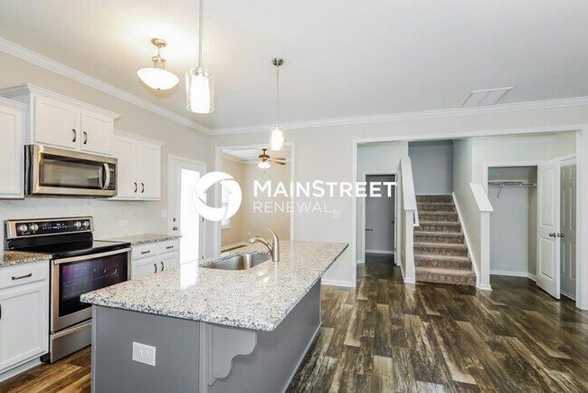 Building Photo - 3 Bedroom Pet-Friendly Home in York, SC with Main Street Renewal