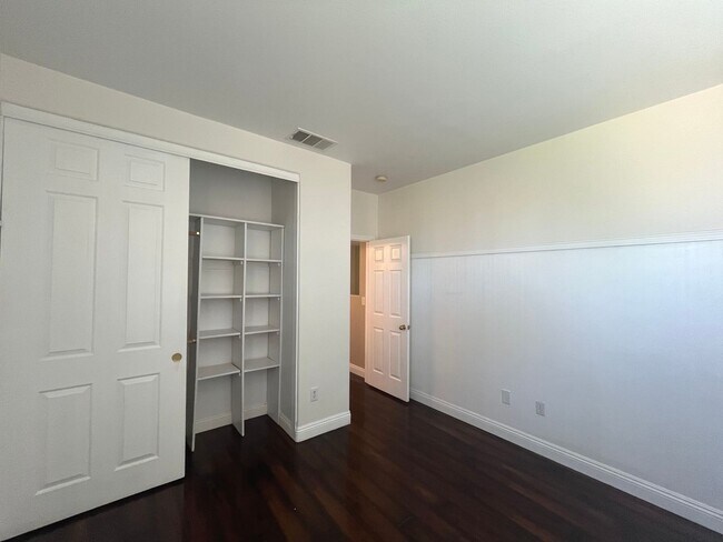 Building Photo - Discover this Gem w/sparkling pool & spa!