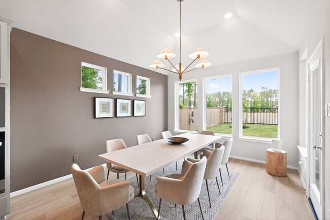 Building Photo - 21967 Gateway Arch Dr