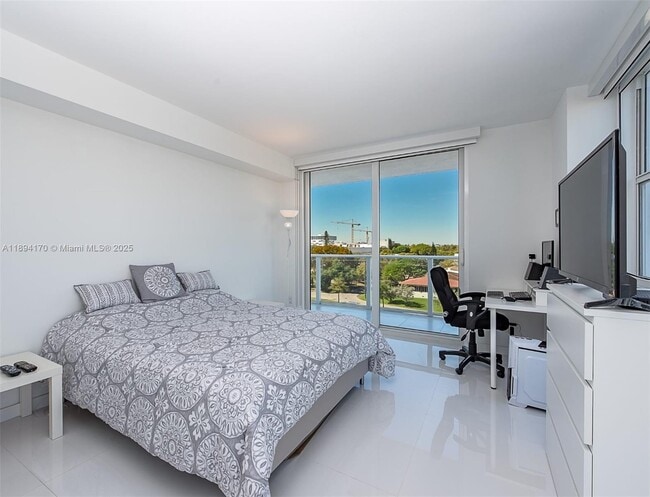 Building Photo - 4250 Biscayne Blvd