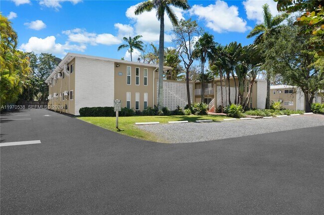 Building Photo - 6310 SW 79th St