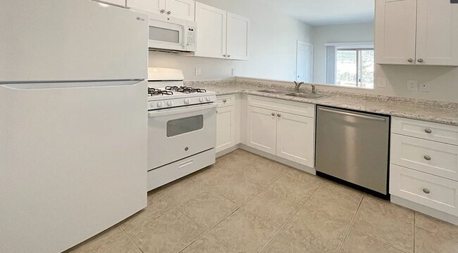 Building Photo - Single-family home in Alma! Income Restricted, available 4/27/2026