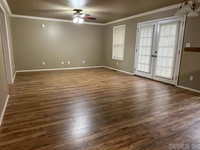 Building Photo - 586 Wisteria Dr