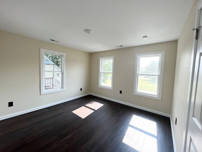 Building Photo - 309 Harney St