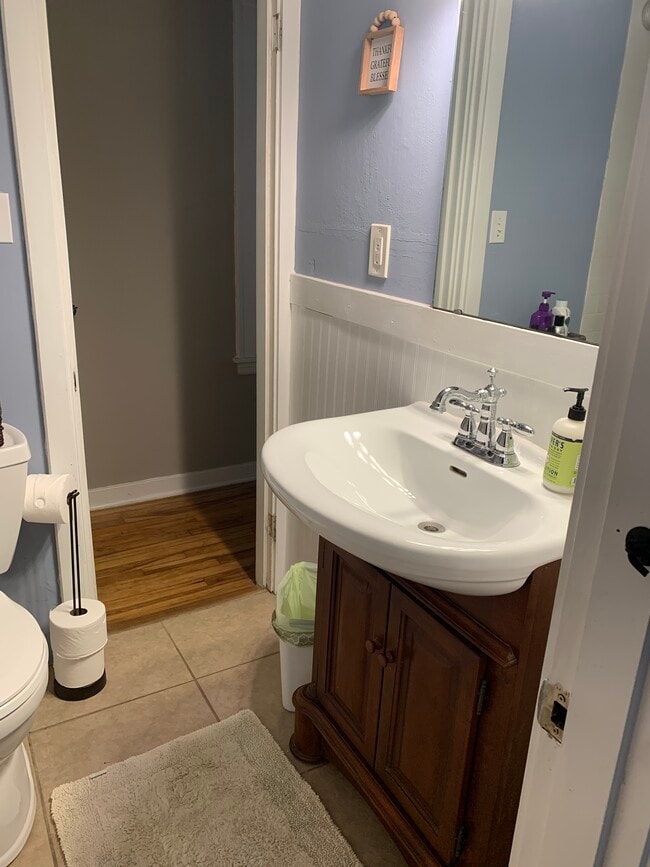 Building Photo - 213 French St