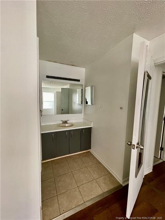 Building Photo - 6736 Willowbrook Dr