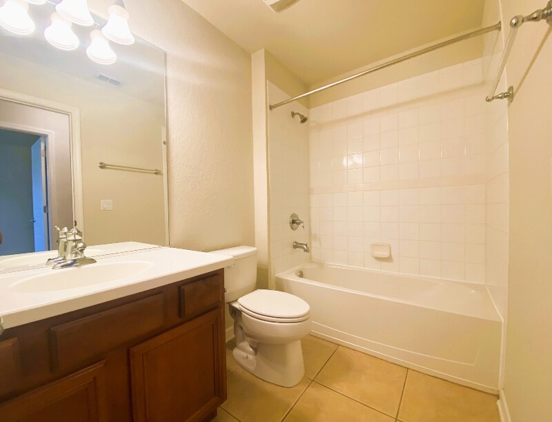 Building Photo - 12974 Vennetta Way
