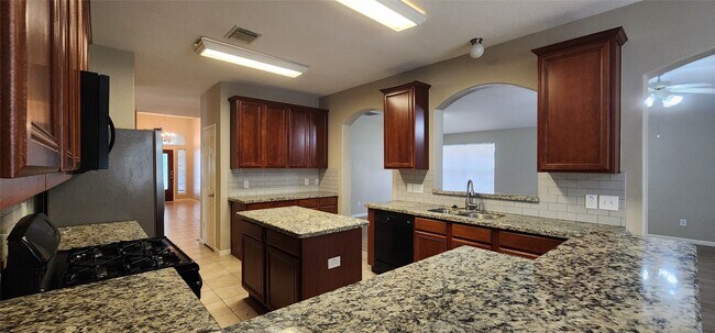 Building Photo - 22907 Lily Creek Dr