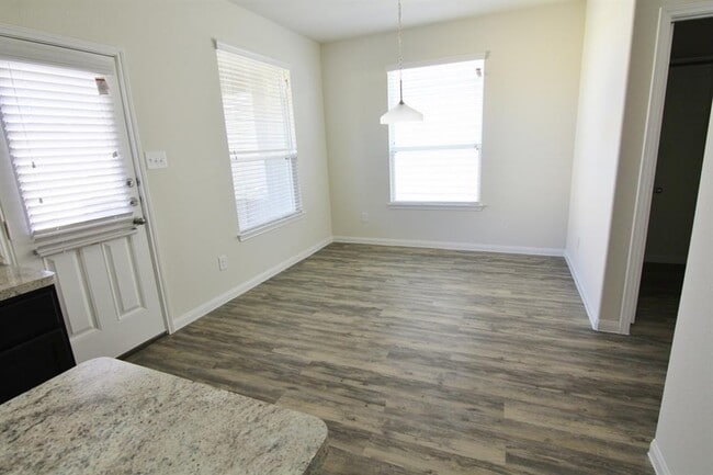 Building Photo - 6219 Brenwood Cir