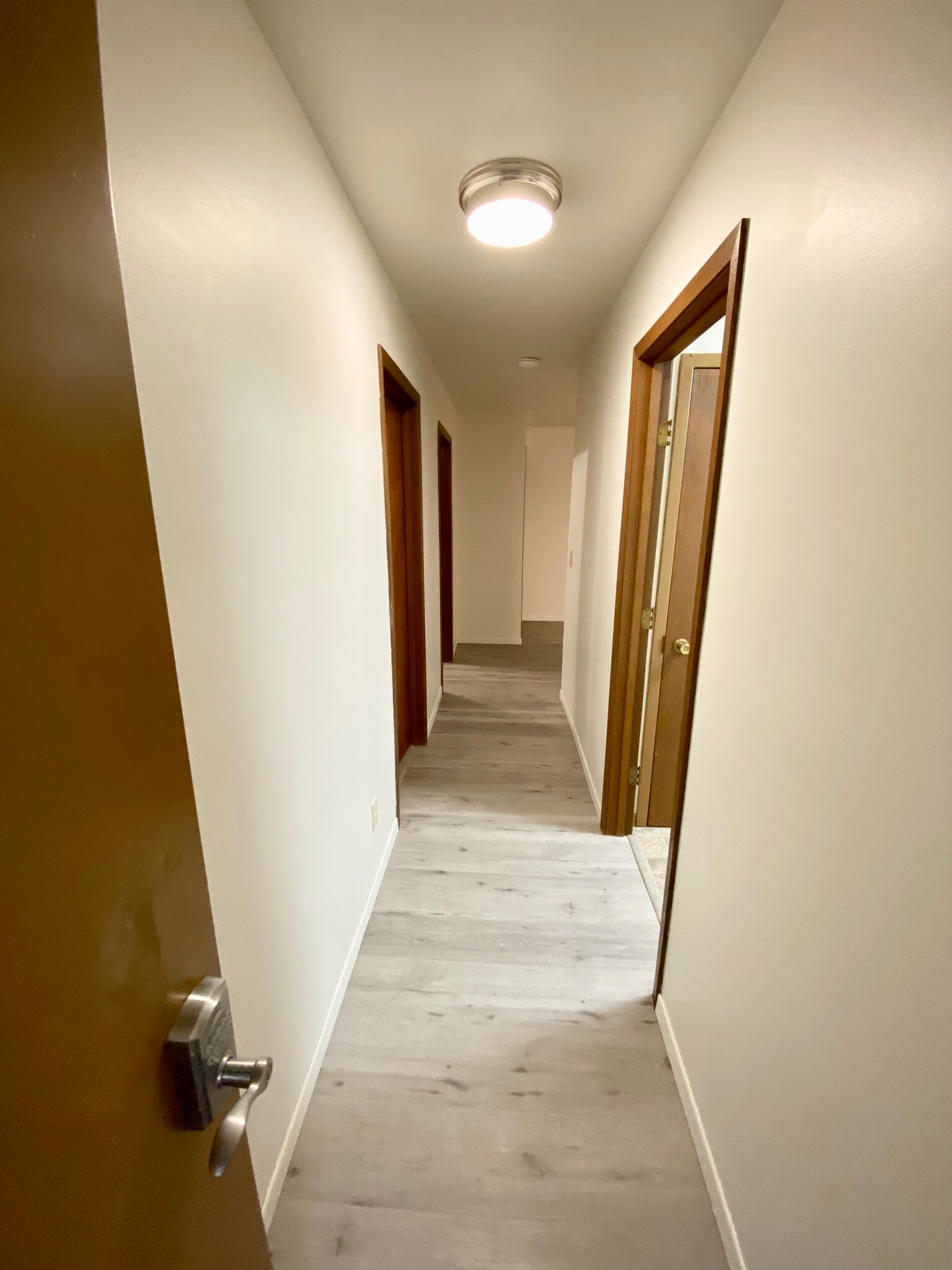 Building Photo - 425 King Olav Ln