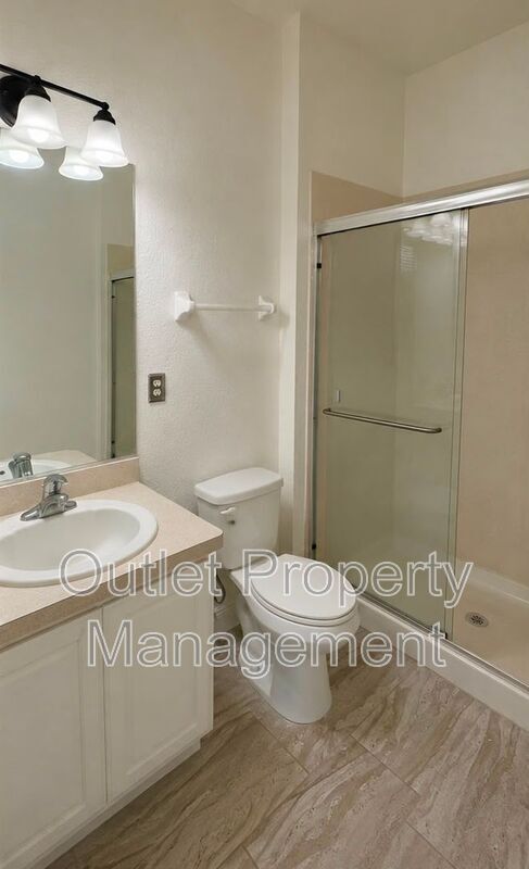 Building Photo - 8630 Buccilli Dr
