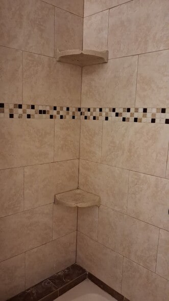 Building Photo - 2381 Papaya Dr