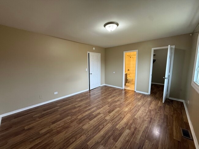 Building Photo - 2152 Mallard Ln