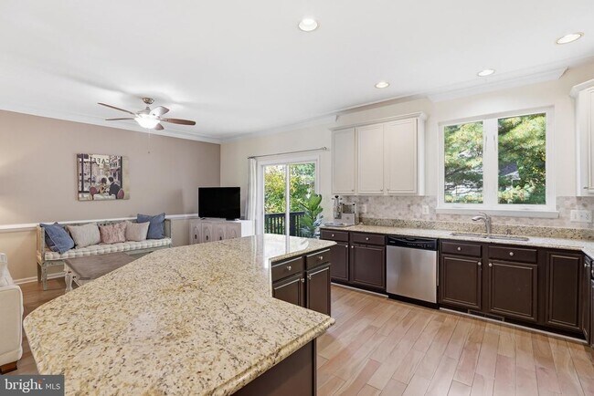 Building Photo - 47716 Bowline Terrace