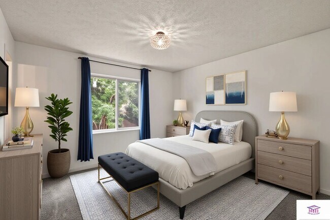 Building Photo - AVAILABLE NOW!