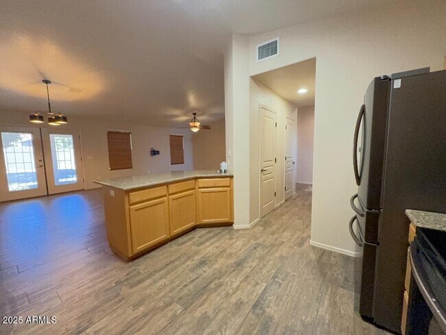 Building Photo - 3858 Plaza Margarita