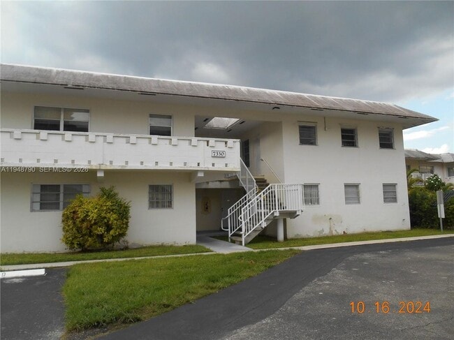Building Photo - 7330 SW 82nd St