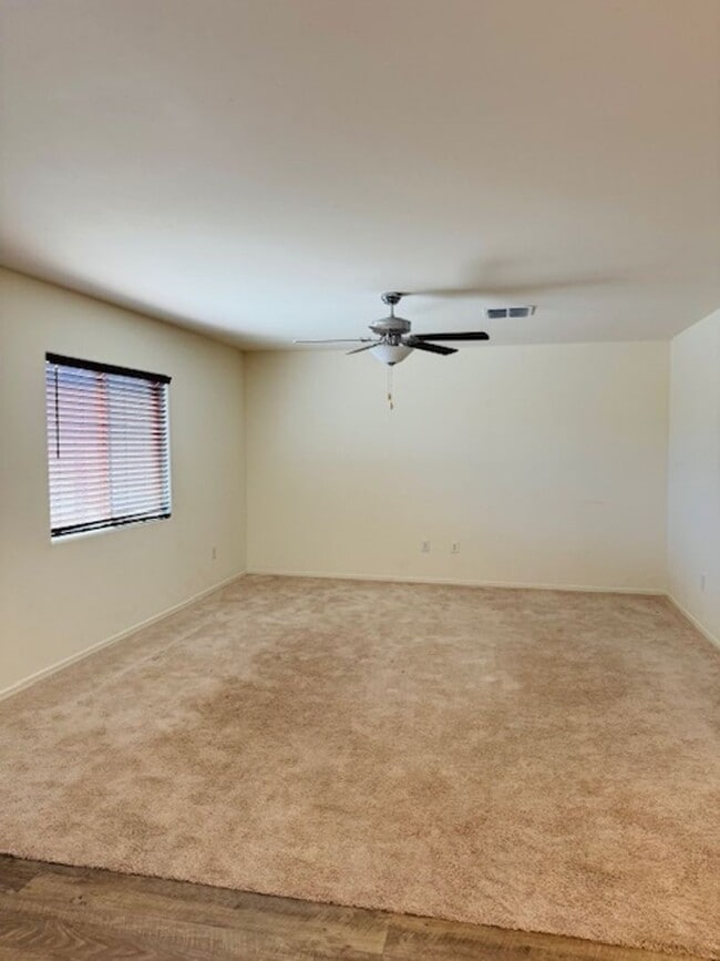 Building Photo - Northwest/ Marana- 5 Bedroom/ 3 Bathroom h...