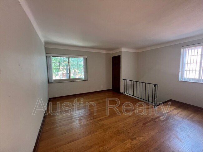 Building Photo - 6358 Sutherland Ave