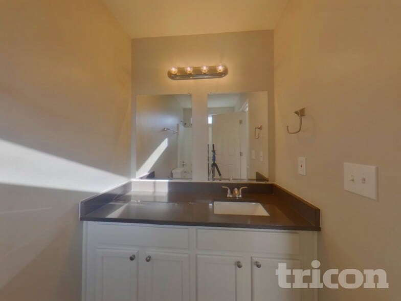 Building Photo - 2103 Wexford Way