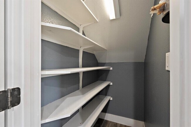 Building Photo - 11416 Flushwing Dr