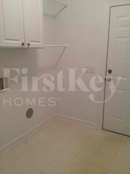 Building Photo - 1504 Aries Ln