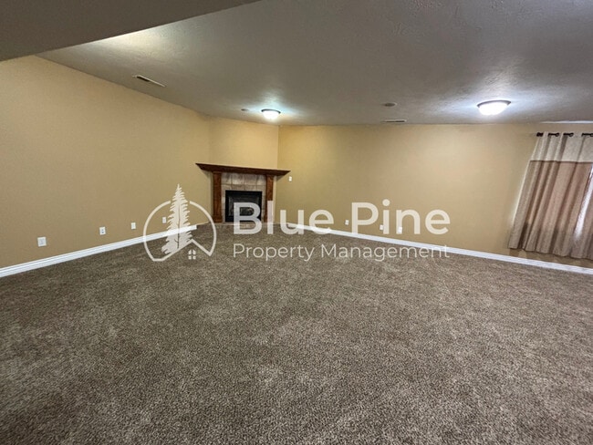 Building Photo - 5245 Jupiter Hills Dr