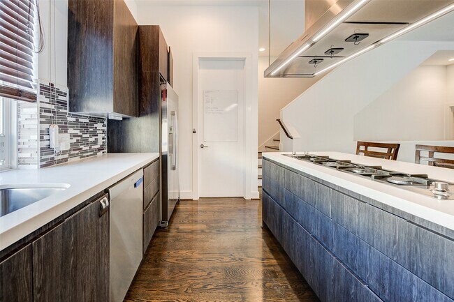 Building Photo - 2333 Sperber Ln