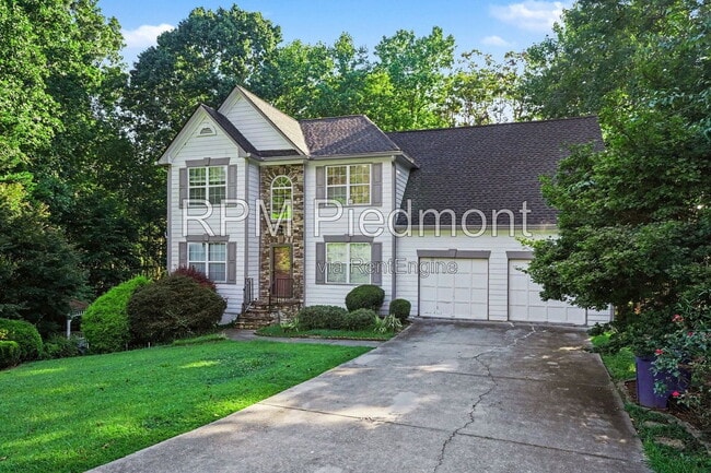 Building Photo - 550 Claudel Ct SW