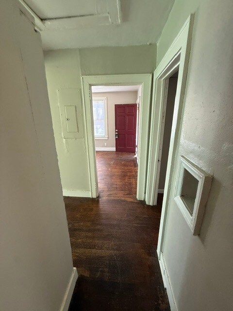 Building Photo - 4021 Gary Dr