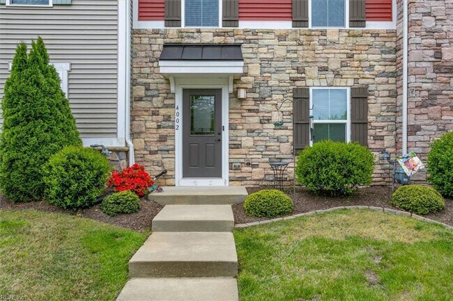 Building Photo - 3 bedroom/ 2 full bathroom and 1 half bathroom -Villages at Candle Station