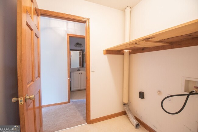 Building Photo - 81 Retreat Pl