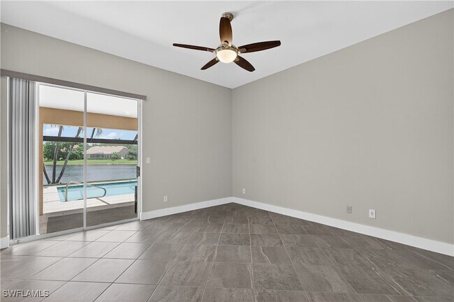 Building Photo - 2138 E Crown Pointe Blvd