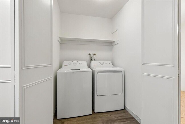 Building Photo - 521 Old Forge Crossing