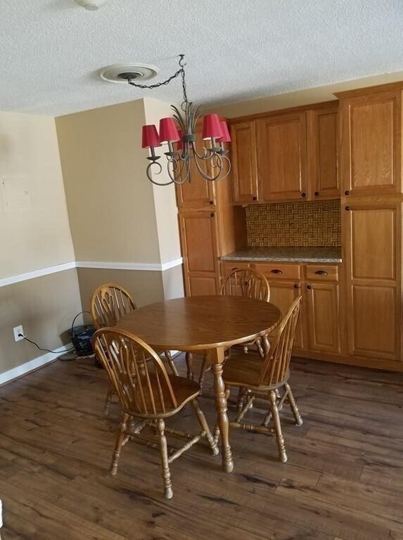 Building Photo - 139 King St