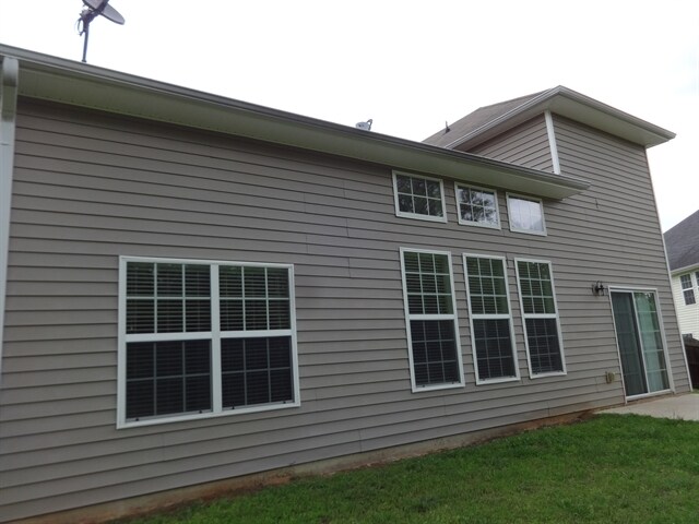 Building Photo - 2933 Eureka Cir