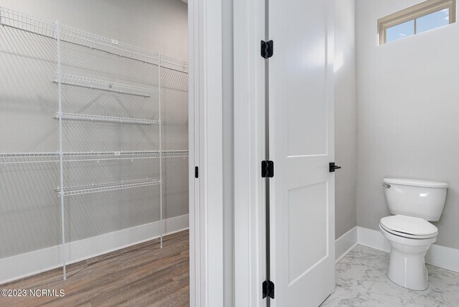 Building Photo - 2108 Stonecrest Dr NW