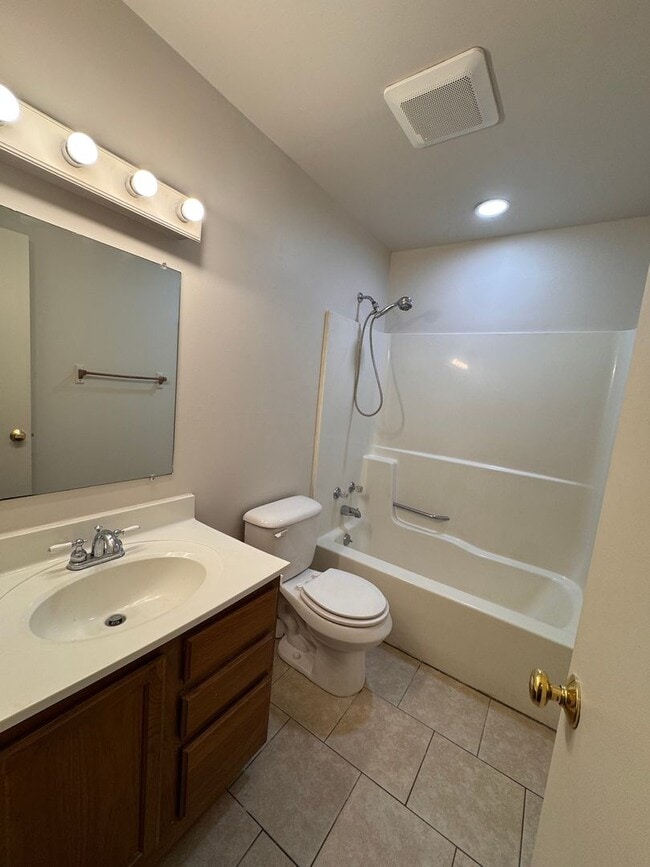 Building Photo - Apartment for Rent in Bridgewater