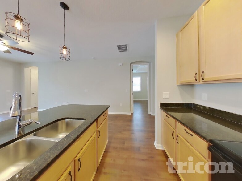 Building Photo - 1255 Merion Dr