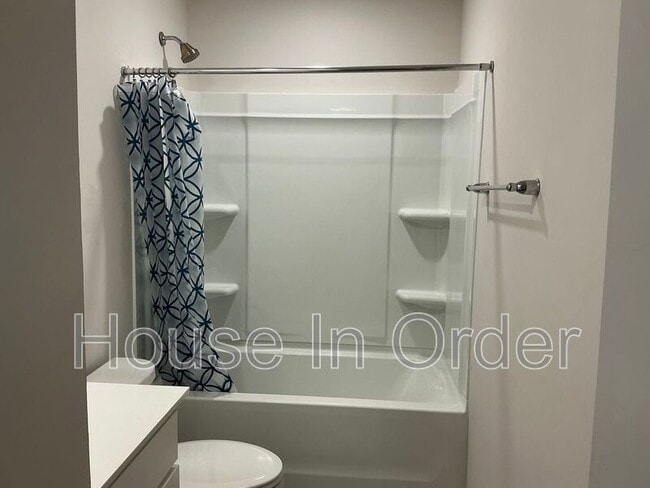 Building Photo - 341 Oak Br Rd