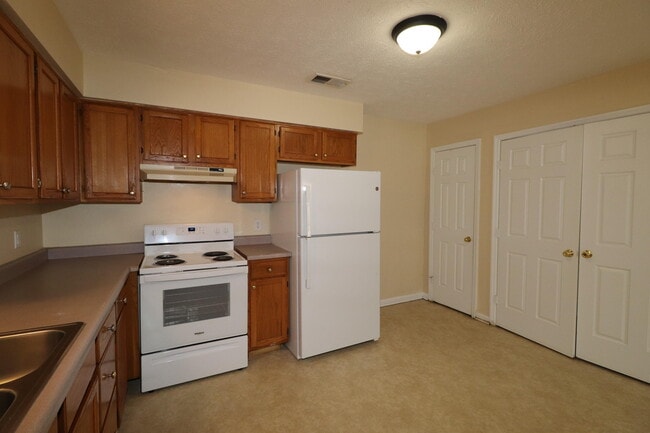 Building Photo - 107 Floyd Ct